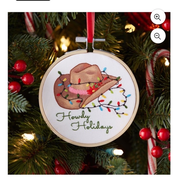 The Pioneer Woman embroidery ornament kit - Picture 5 of 6